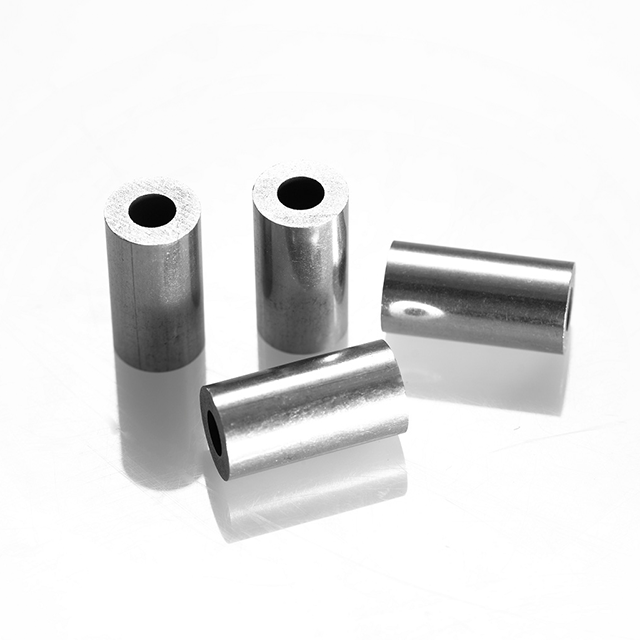 UNS N08020 الأنابيب غير الملحومة الفعالة المقاومة للأحماض للعمليات الكيميائية